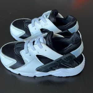 Nike Huarache Toddler size 9